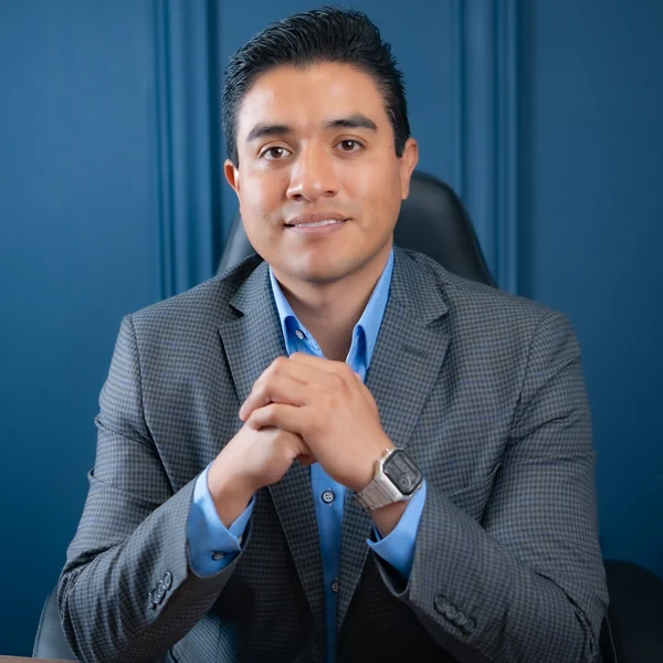 Dr. Allan Gloria Rivas retrato profesional